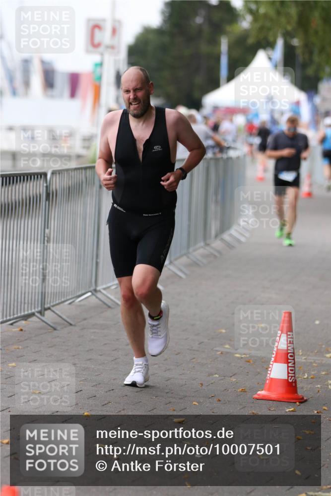 16.08.2026 - KN Förde Triathlon 2026 Antke Förster http://msf.ph/oto/10007501 16.08.2026 12:10:39 Laufen  meine-sportfotos.de