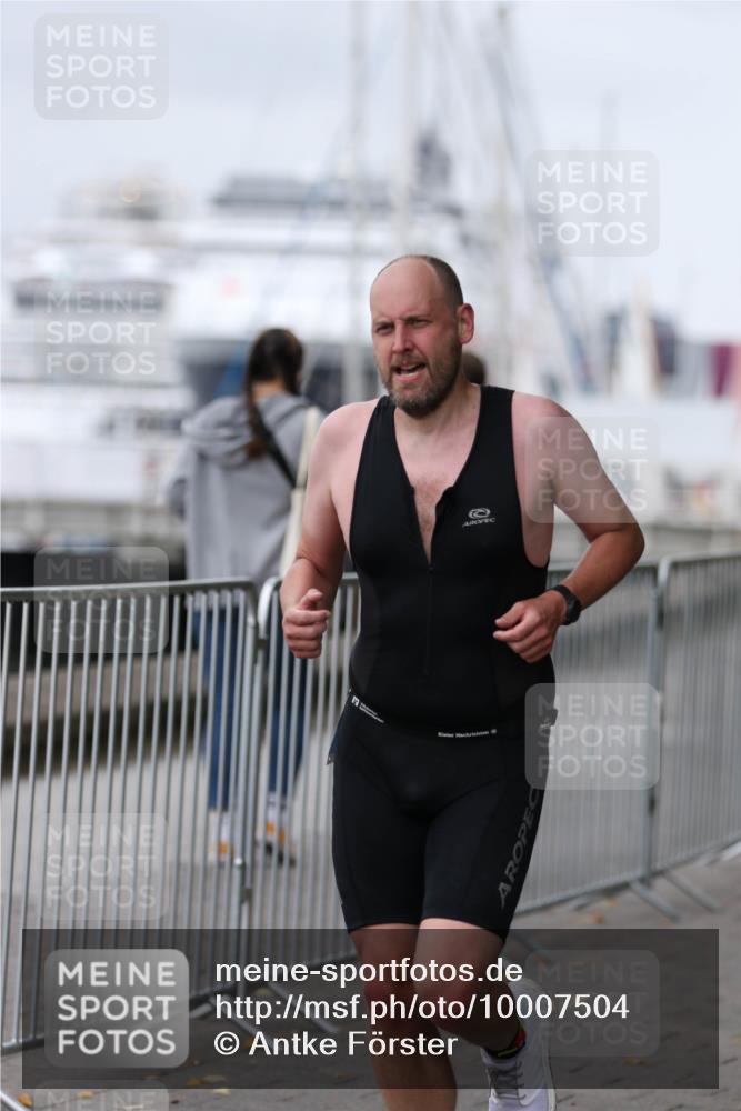 16.08.2026 - KN Förde Triathlon 2026 Antke Förster http://msf.ph/oto/10007504 16.08.2026 12:10:40 Laufen  meine-sportfotos.de