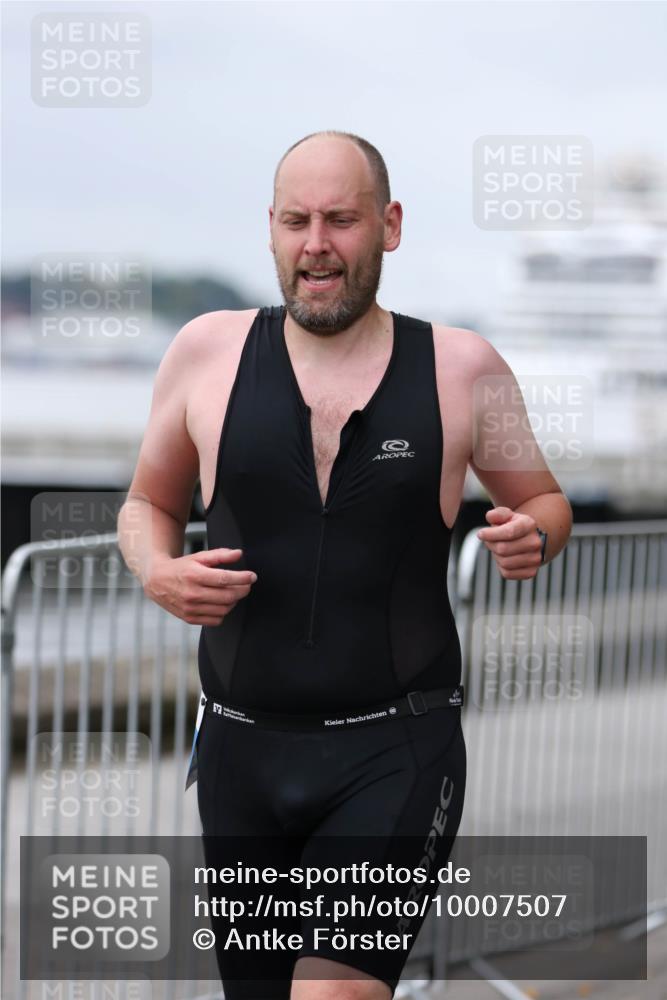 16.08.2026 - KN Förde Triathlon 2026 Antke Förster http://msf.ph/oto/10007507 16.08.2026 12:10:41 Laufen  meine-sportfotos.de