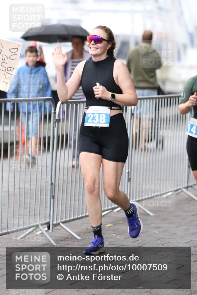 16.08.2026 - KN Förde Triathlon 2026 Antke Förster http://msf.ph/oto/10007509 16.08.2026 10:30:43 Laufen 238 meine-sportfotos.de