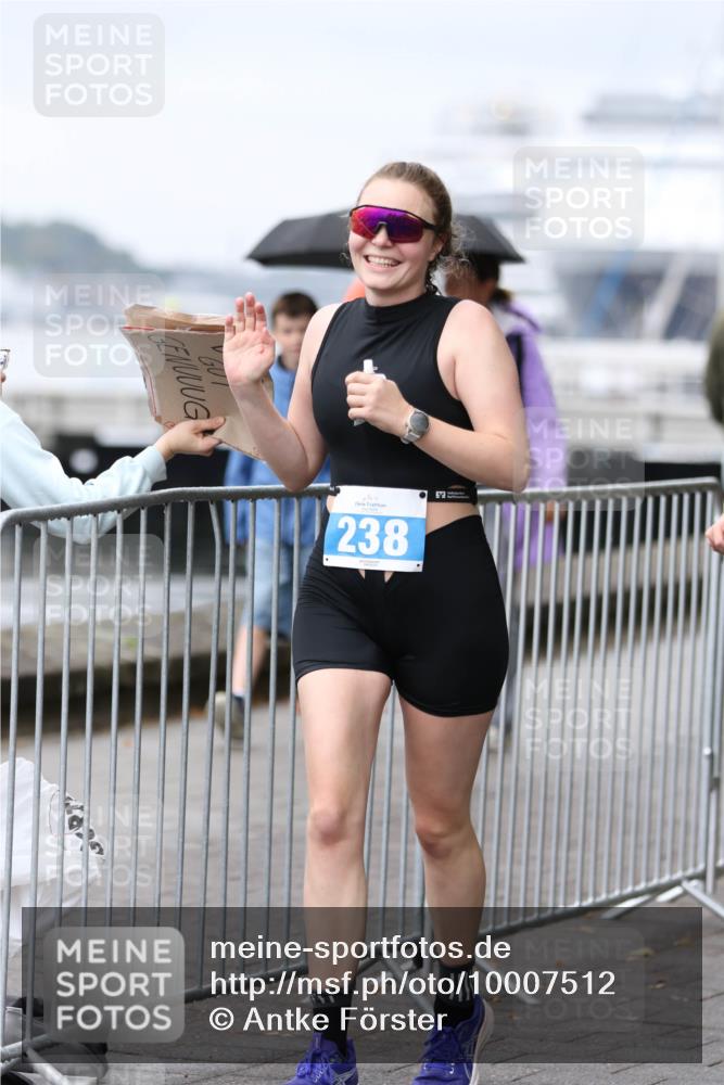 16.08.2026 - KN Förde Triathlon 2026 Antke Förster http://msf.ph/oto/10007512 16.08.2026 10:30:44 Laufen 238 meine-sportfotos.de