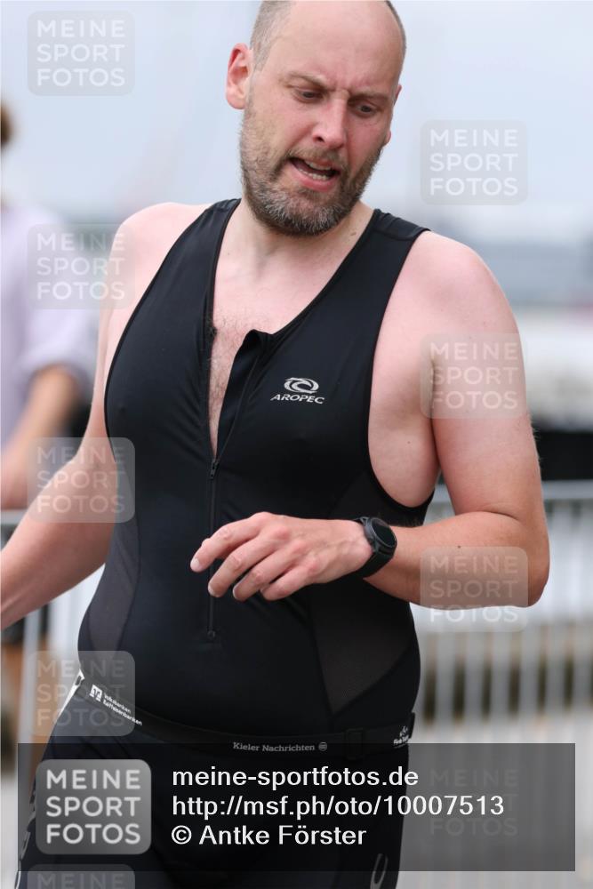 16.08.2026 - KN Förde Triathlon 2026 Antke Förster http://msf.ph/oto/10007513 16.08.2026 12:10:42 Laufen  meine-sportfotos.de