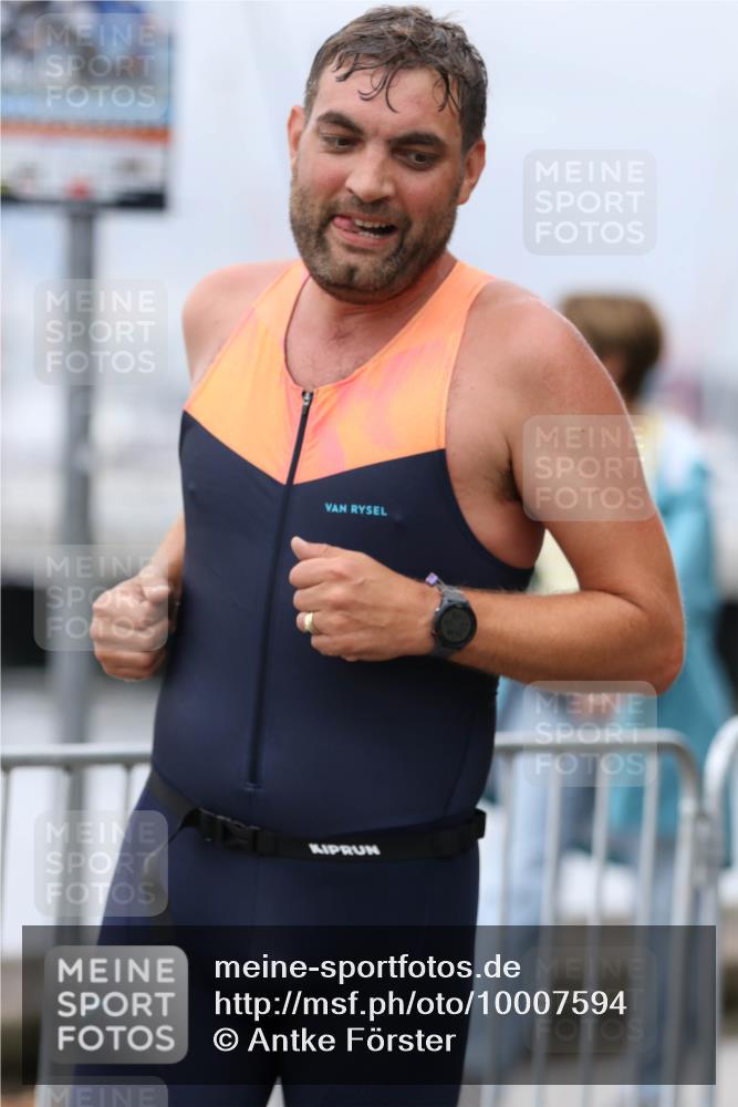 16.08.2026 - KN Förde Triathlon 2026 Antke Förster http://msf.ph/oto/10007594 16.08.2026 12:11:29 Laufen  meine-sportfotos.de