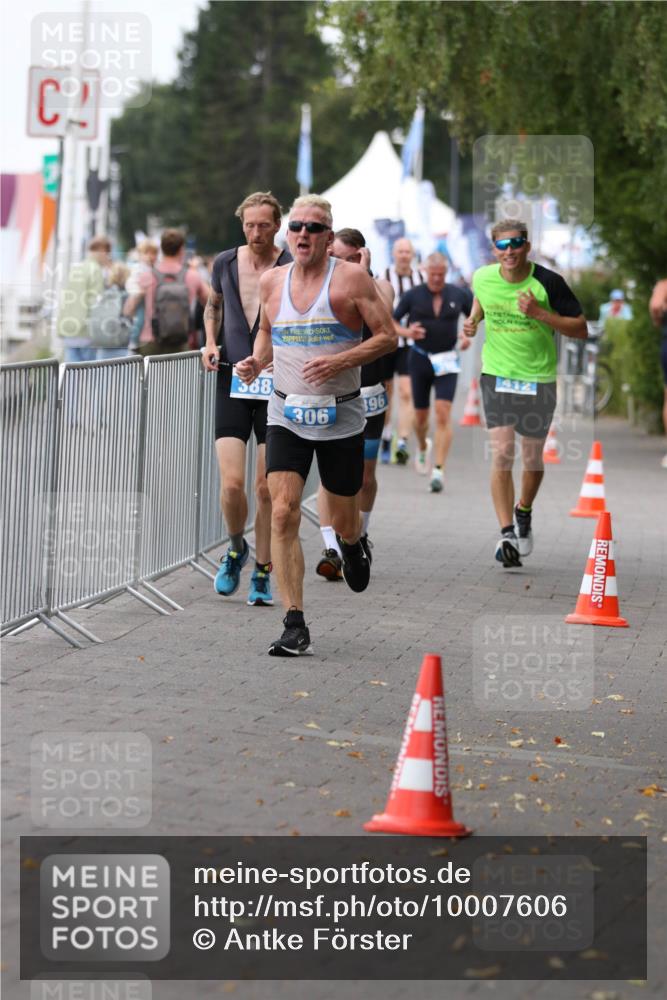 16.08.2026 - KN Förde Triathlon 2026 Antke Förster http://msf.ph/oto/10007606 16.08.2026 12:11:45 Laufen 70, 412, 961, 568, 306 meine-sportfotos.de