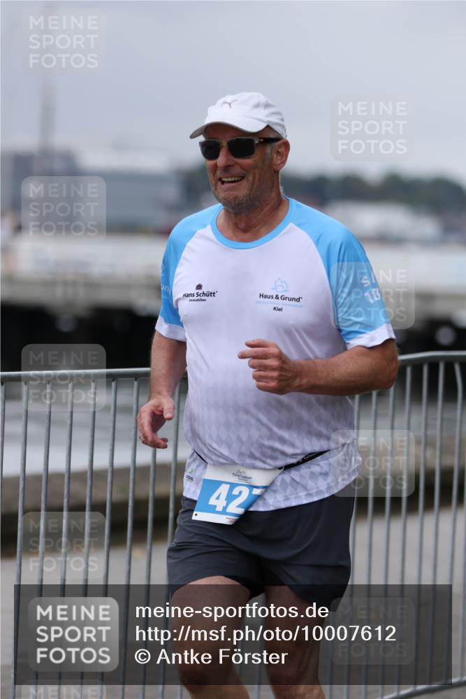 16.08.2026 - KN Förde Triathlon 2026 Antke Förster http://msf.ph/oto/10007612 16.08.2026 12:11:47 Laufen 18, 427 meine-sportfotos.de