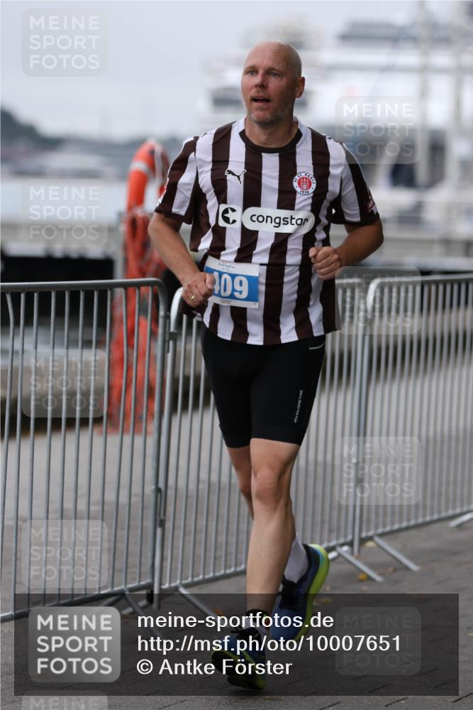 16.08.2026 - KN Förde Triathlon 2026 Antke Förster http://msf.ph/oto/10007651 16.08.2026 12:11:59 Laufen 1910, 409 meine-sportfotos.de