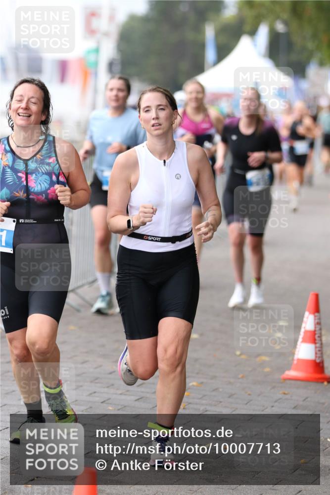 16.08.2026 - KN Förde Triathlon 2026 Antke Förster http://msf.ph/oto/10007713 16.08.2026 10:32:04 Laufen  meine-sportfotos.de