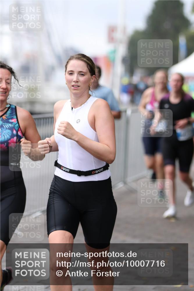 16.08.2026 - KN Förde Triathlon 2026 Antke Förster http://msf.ph/oto/10007716 16.08.2026 10:32:05 Laufen  meine-sportfotos.de
