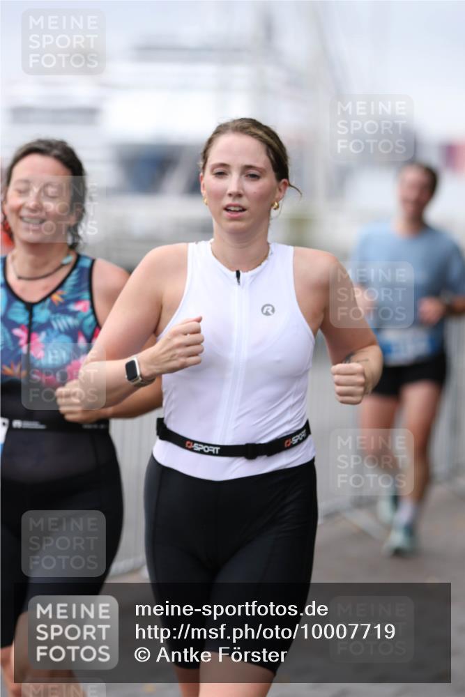 16.08.2026 - KN Förde Triathlon 2026 Antke Förster http://msf.ph/oto/10007719 16.08.2026 10:32:06 Laufen  meine-sportfotos.de