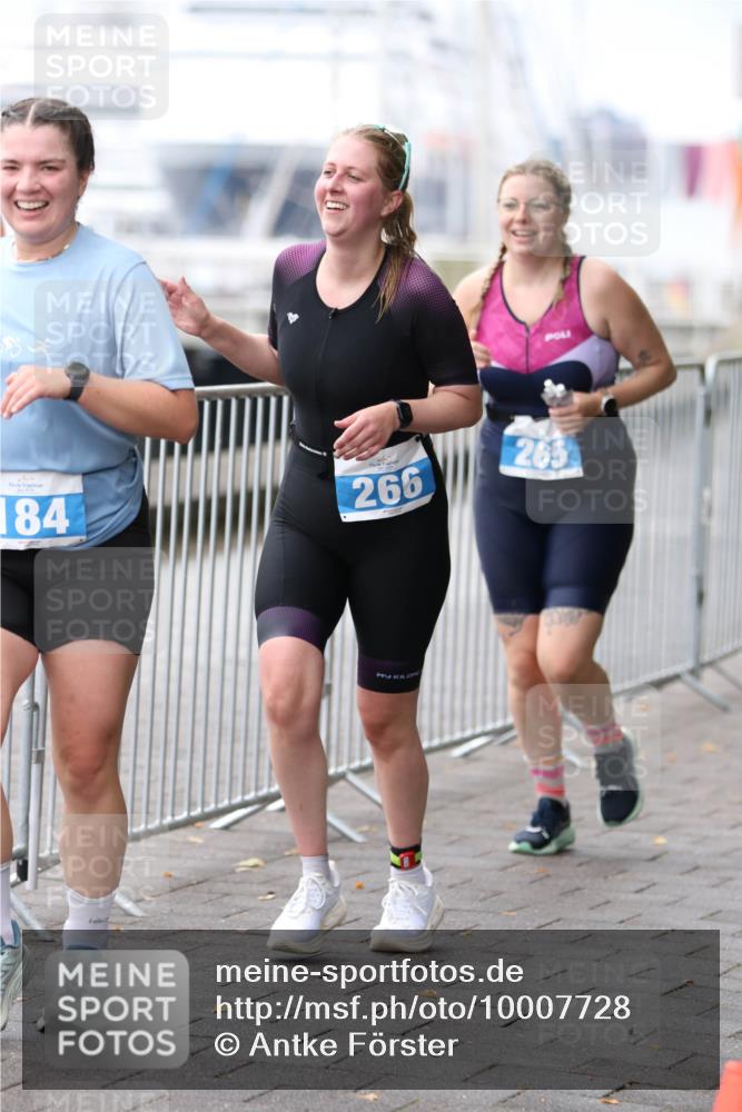16.08.2026 - KN Förde Triathlon 2026 Antke Förster http://msf.ph/oto/10007728 16.08.2026 10:32:08 Laufen 184, 266, 265 meine-sportfotos.de
