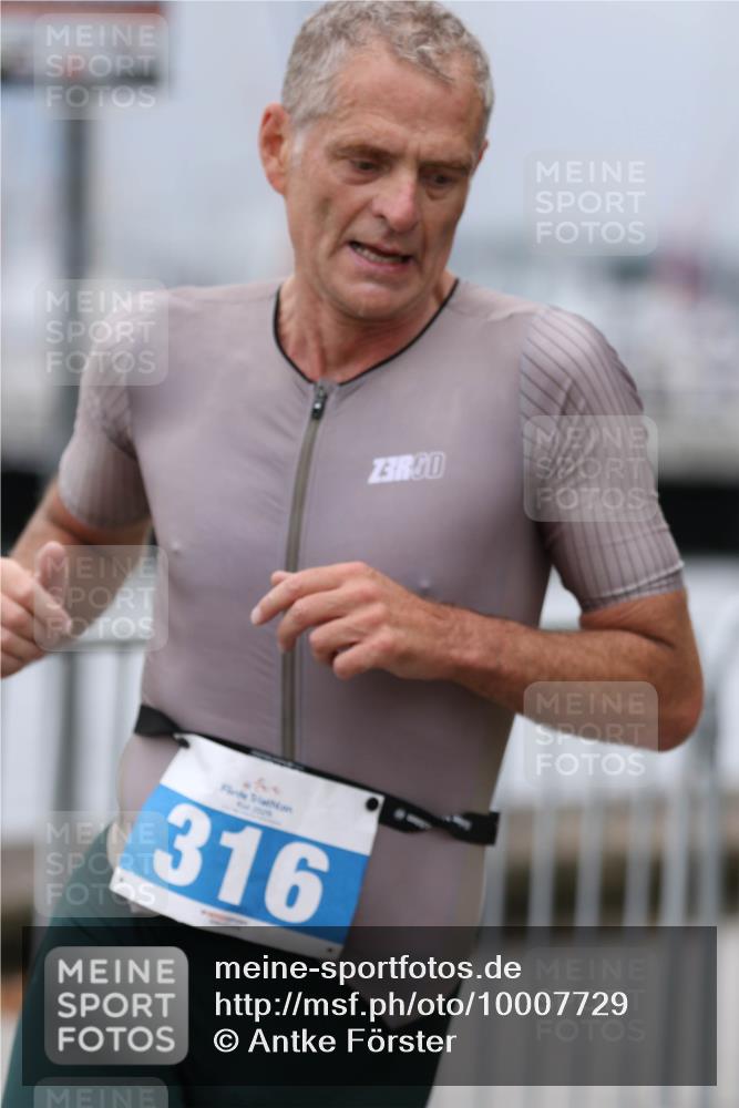 16.08.2026 - KN Förde Triathlon 2026 Antke Förster http://msf.ph/oto/10007729 16.08.2026 12:12:50 Laufen 316, 3 meine-sportfotos.de
