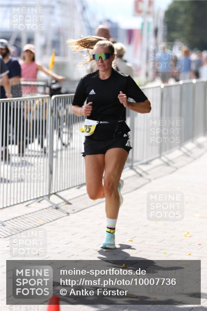 16.08.2026 - KN Förde Triathlon 2026 Antke Förster http://msf.ph/oto/10007736 16.08.2026 13:58:28 Laufen 75 meine-sportfotos.de