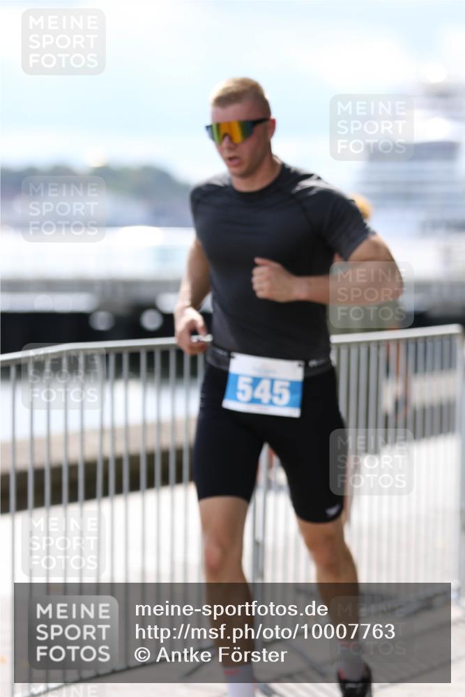 16.08.2026 - KN Förde Triathlon 2026 Antke Förster http://msf.ph/oto/10007763 16.08.2026 13:58:46 Laufen 545 meine-sportfotos.de