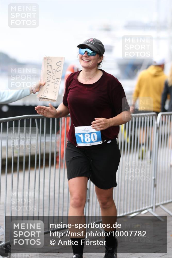16.08.2026 - KN Förde Triathlon 2026 Antke Förster http://msf.ph/oto/10007782 16.08.2026 10:32:23 Laufen 180 meine-sportfotos.de