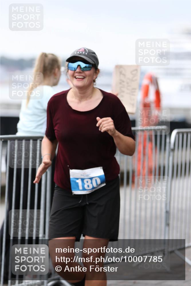 16.08.2026 - KN Förde Triathlon 2026 Antke Förster http://msf.ph/oto/10007785 16.08.2026 10:32:24 Laufen 180 meine-sportfotos.de