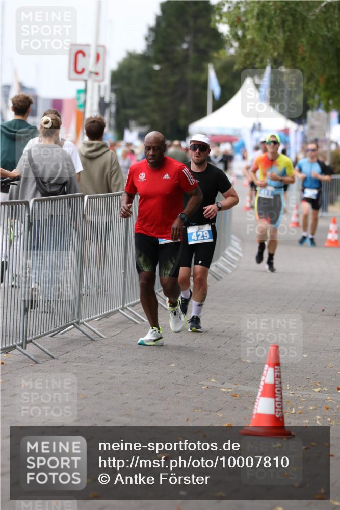16.08.2026 - KN Förde Triathlon 2026 Antke Förster http://msf.ph/oto/10007810 16.08.2026 12:13:59 Laufen 429 meine-sportfotos.de