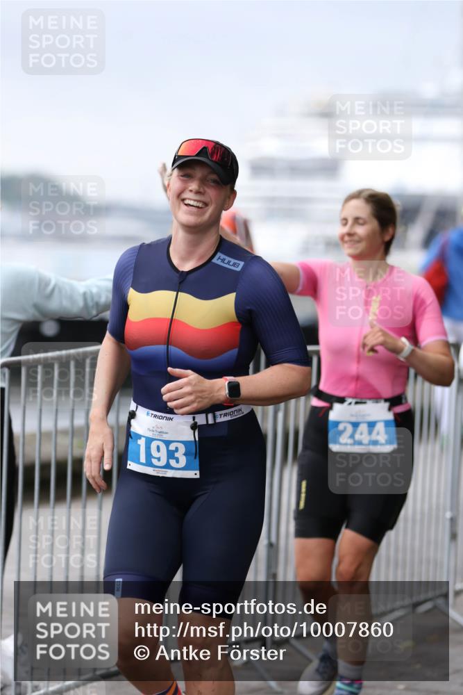 16.08.2026 - KN Förde Triathlon 2026 Antke Förster http://msf.ph/oto/10007860 16.08.2026 10:32:59 Laufen 193, 244 meine-sportfotos.de