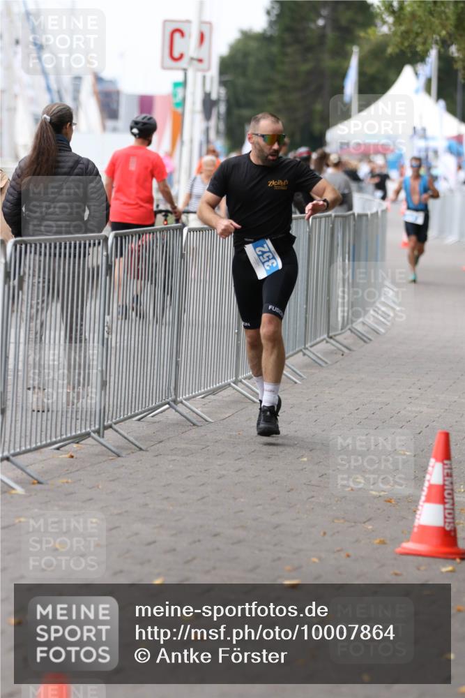 16.08.2026 - KN Förde Triathlon 2026 Antke Förster http://msf.ph/oto/10007864 16.08.2026 12:14:27 Laufen 352, 70 meine-sportfotos.de