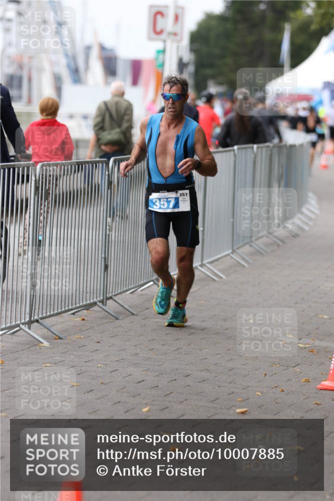 16.08.2026 - KN Förde Triathlon 2026 Antke Förster http://msf.ph/oto/10007885 16.08.2026 12:14:37 Laufen 357, 357 meine-sportfotos.de