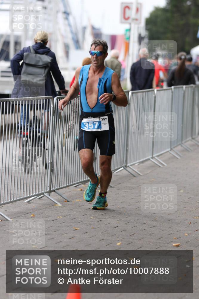 16.08.2026 - KN Förde Triathlon 2026 Antke Förster http://msf.ph/oto/10007888 16.08.2026 12:14:38 Laufen 357, 357 meine-sportfotos.de