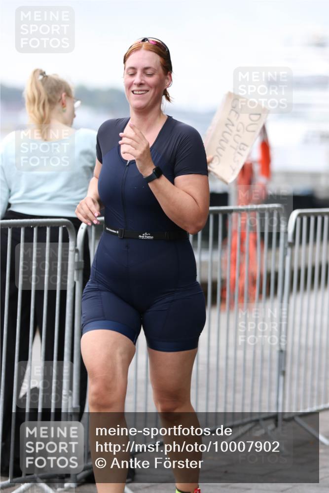16.08.2026 - KN Förde Triathlon 2026 Antke Förster http://msf.ph/oto/10007902 16.08.2026 10:33:10 Laufen  meine-sportfotos.de
