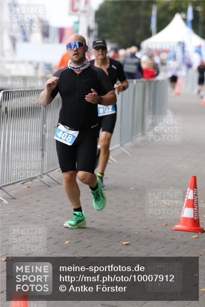 16.08.2026 - KN Förde Triathlon 2026 Antke Förster http://msf.ph/oto/10007912 16.08.2026 12:14:55 Laufen 408, 802 meine-sportfotos.de