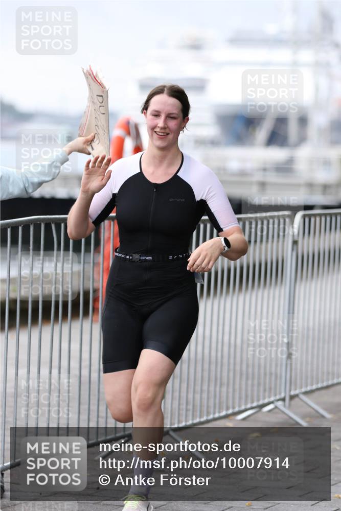 16.08.2026 - KN Förde Triathlon 2026 Antke Förster http://msf.ph/oto/10007914 16.08.2026 10:33:16 Laufen  meine-sportfotos.de