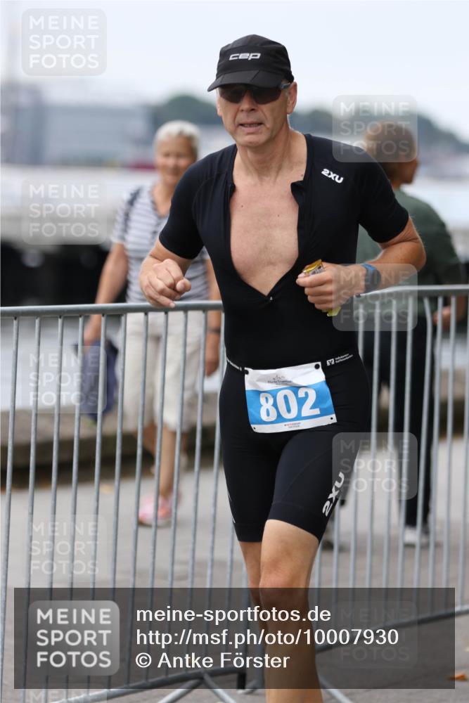 16.08.2026 - KN Förde Triathlon 2026 Antke Förster http://msf.ph/oto/10007930 16.08.2026 12:14:59 Laufen 802, 2, 2 meine-sportfotos.de
