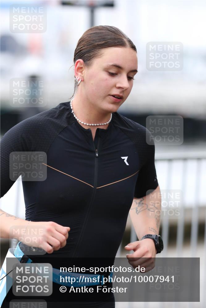 16.08.2026 - KN Förde Triathlon 2026 Antke Förster http://msf.ph/oto/10007941 16.08.2026 10:33:31 Laufen 7 meine-sportfotos.de