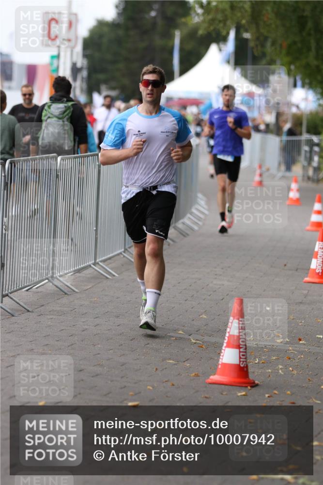 16.08.2026 - KN Förde Triathlon 2026 Antke Förster http://msf.ph/oto/10007942 16.08.2026 12:15:12 Laufen  meine-sportfotos.de