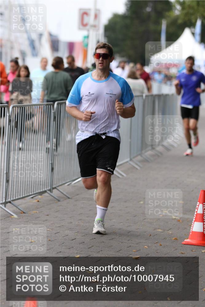 16.08.2026 - KN Förde Triathlon 2026 Antke Förster http://msf.ph/oto/10007945 16.08.2026 12:15:12 Laufen  meine-sportfotos.de
