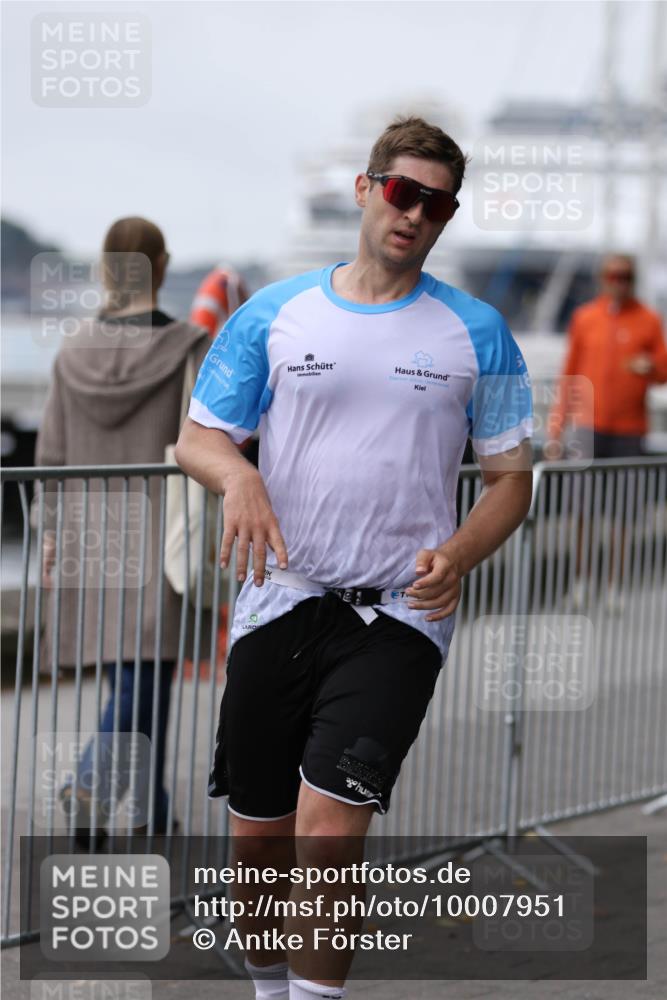 16.08.2026 - KN Förde Triathlon 2026 Antke Förster http://msf.ph/oto/10007951 16.08.2026 12:15:14 Laufen  meine-sportfotos.de