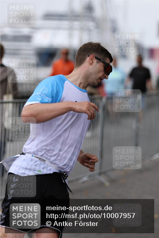 16.08.2026 - KN Förde Triathlon 2026 Antke Förster http://msf.ph/oto/10007957 16.08.2026 12:15:15 Laufen  meine-sportfotos.de