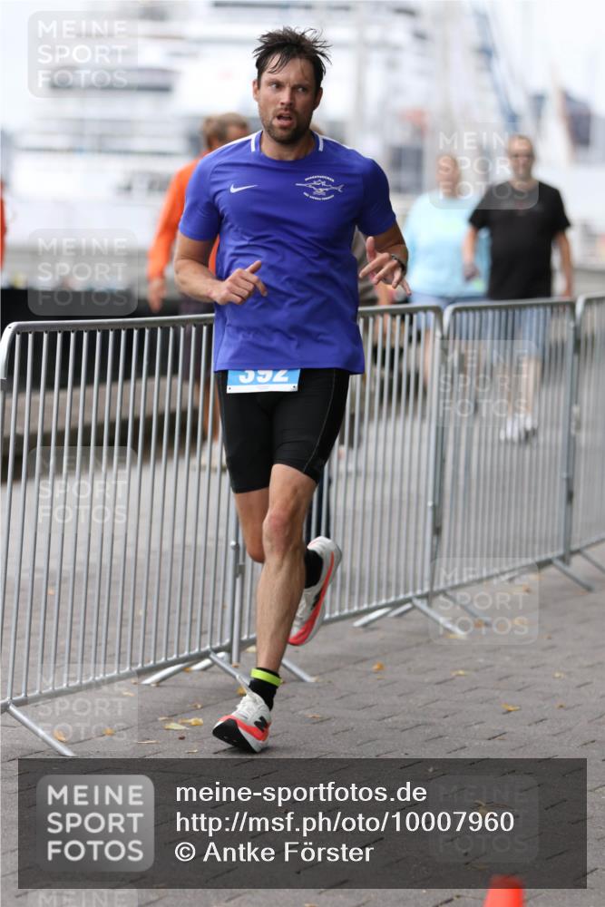 16.08.2026 - KN Förde Triathlon 2026 Antke Förster http://msf.ph/oto/10007960 16.08.2026 12:15:17 Laufen 760 meine-sportfotos.de