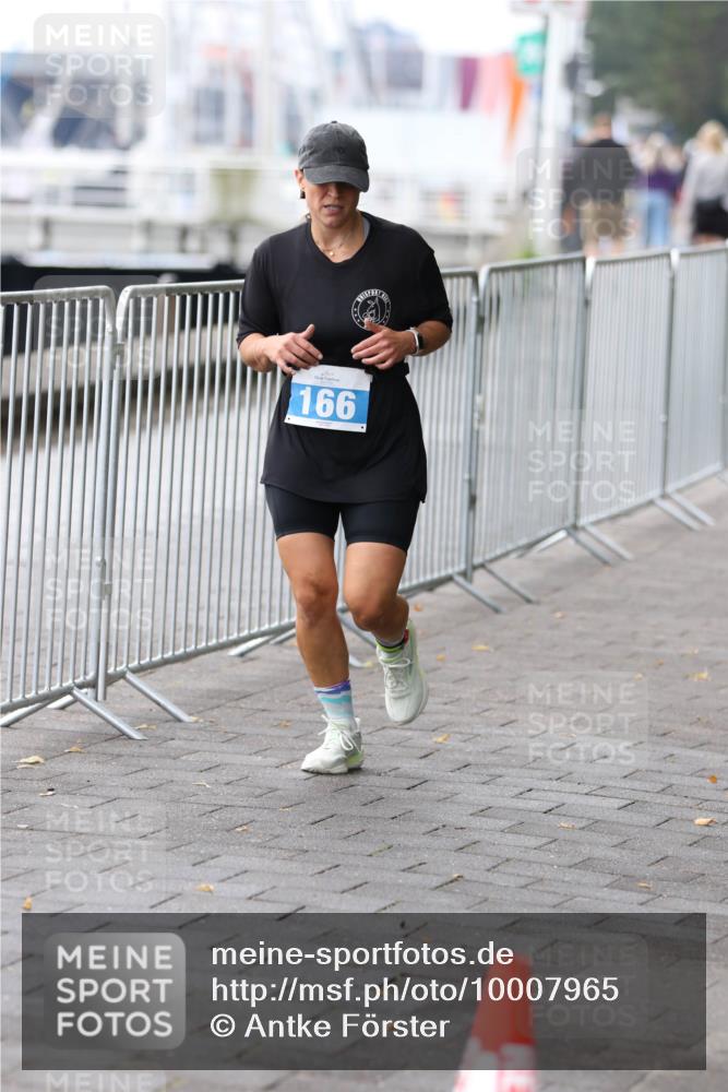 16.08.2026 - KN Förde Triathlon 2026 Antke Förster http://msf.ph/oto/10007965 16.08.2026 10:33:43 Laufen 166 meine-sportfotos.de