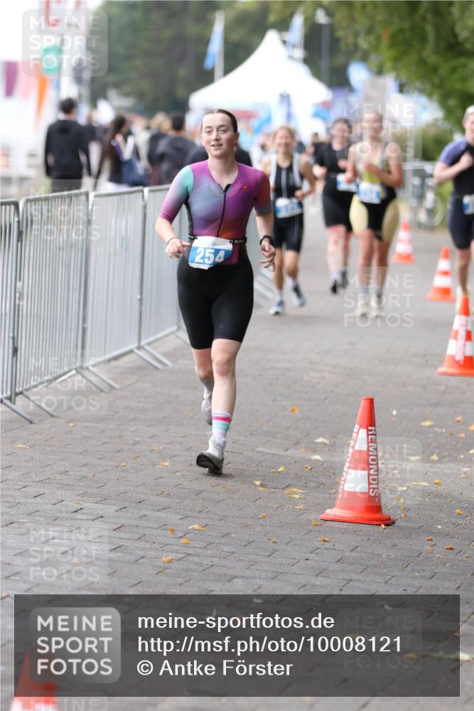 16.08.2026 - KN Förde Triathlon 2026 Antke Förster http://msf.ph/oto/10008121 16.08.2026 10:35:09 Laufen 254 meine-sportfotos.de