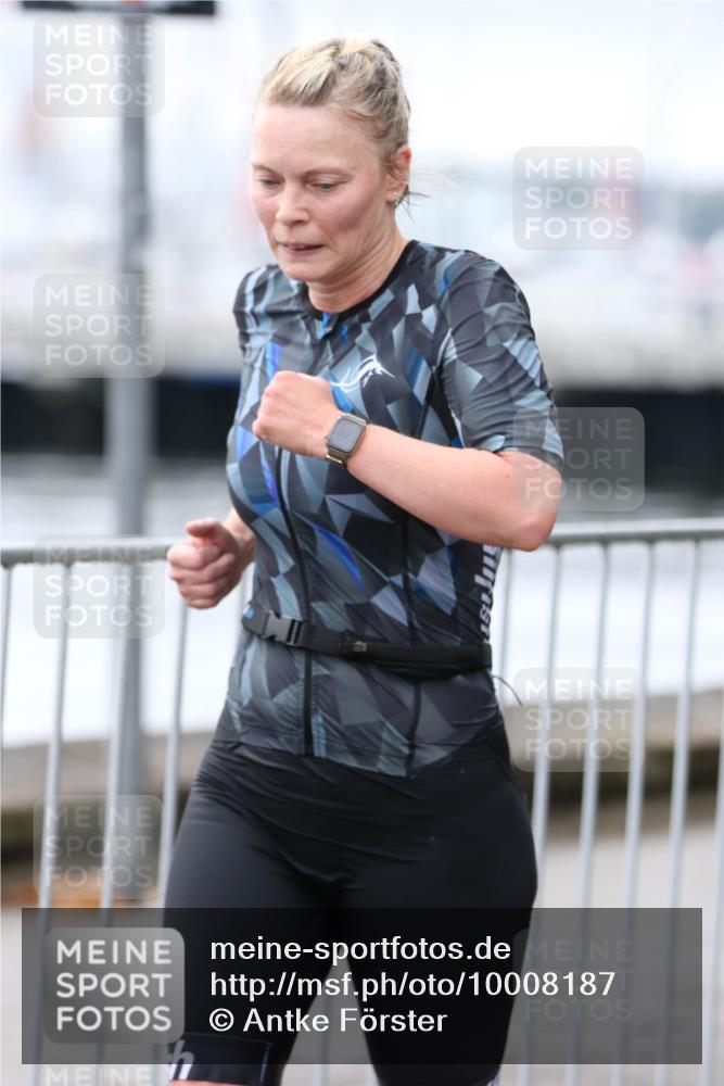 16.08.2026 - KN Förde Triathlon 2026 Antke Förster http://msf.ph/oto/10008187 16.08.2026 10:35:32 Laufen  meine-sportfotos.de