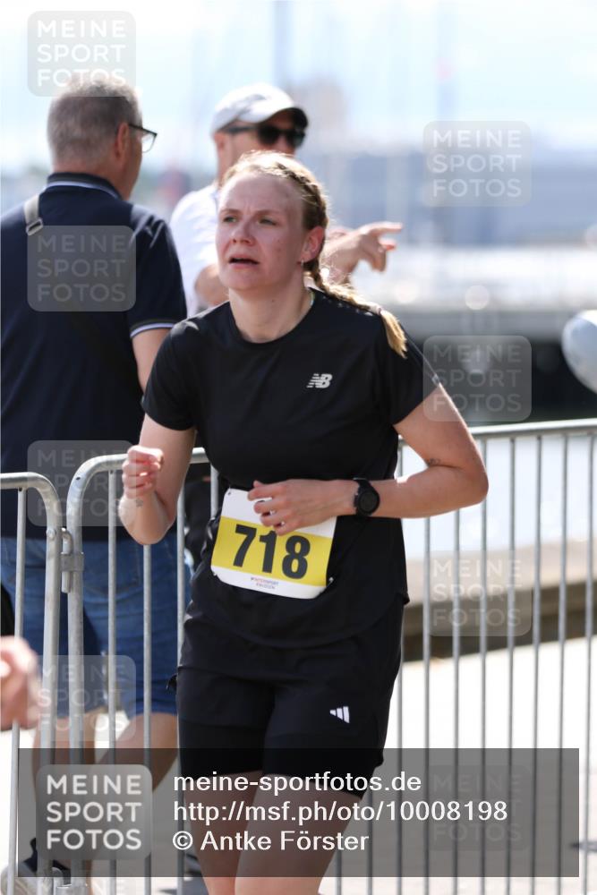 16.08.2026 - KN Förde Triathlon 2026 Antke Förster http://msf.ph/oto/10008198 16.08.2026 14:02:36 Laufen 718 meine-sportfotos.de