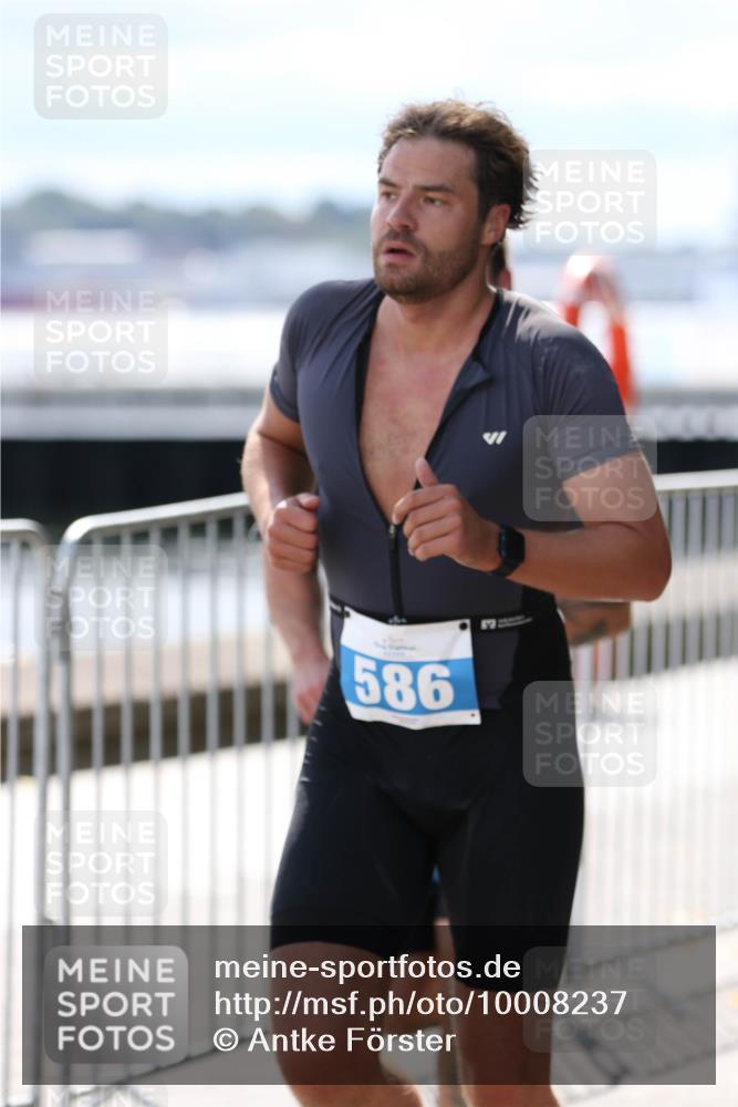 16.08.2026 - KN Förde Triathlon 2026 Antke Förster http://msf.ph/oto/10008237 16.08.2026 14:03:18 Laufen 586 meine-sportfotos.de