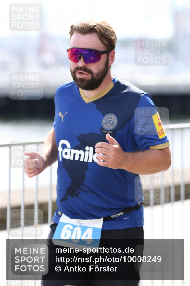 16.08.2026 - KN Förde Triathlon 2026 Antke Förster http://msf.ph/oto/10008249 16.08.2026 14:03:39 Laufen 1900, 1900, 2025, 604 meine-sportfotos.de