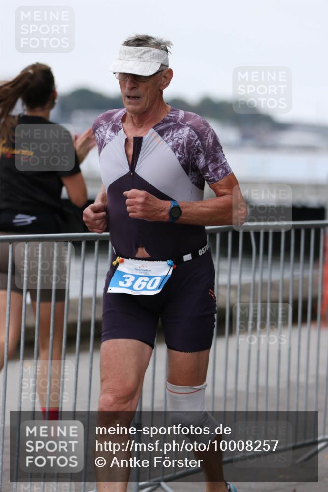 16.08.2026 - KN Förde Triathlon 2026 Antke Förster http://msf.ph/oto/10008257 16.08.2026 12:17:45 Laufen 360 meine-sportfotos.de