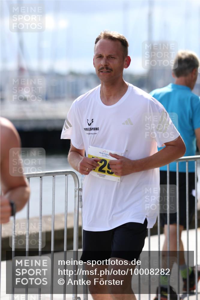 16.08.2026 - KN Förde Triathlon 2026 Antke Förster http://msf.ph/oto/10008282 16.08.2026 14:04:11 Laufen 2026, 25 meine-sportfotos.de