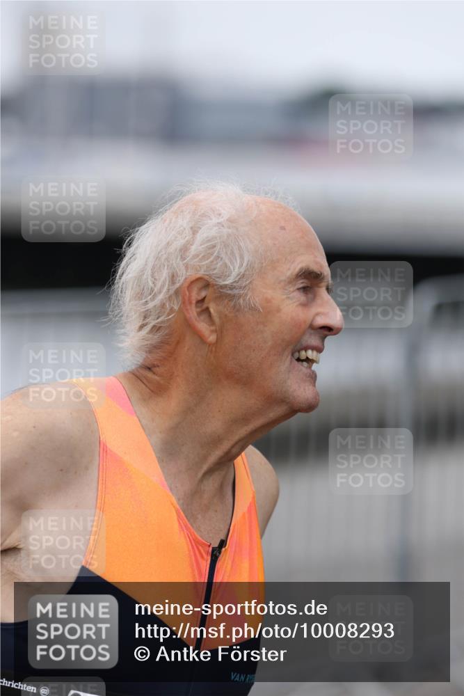 16.08.2026 - KN Förde Triathlon 2026 Antke Förster http://msf.ph/oto/10008293 16.08.2026 12:17:54 Laufen  meine-sportfotos.de