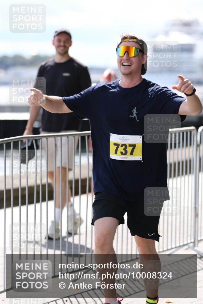 16.08.2026 - KN Förde Triathlon 2026 Antke Förster http://msf.ph/oto/10008324 16.08.2026 14:05:09 Laufen 2026, 737 meine-sportfotos.de