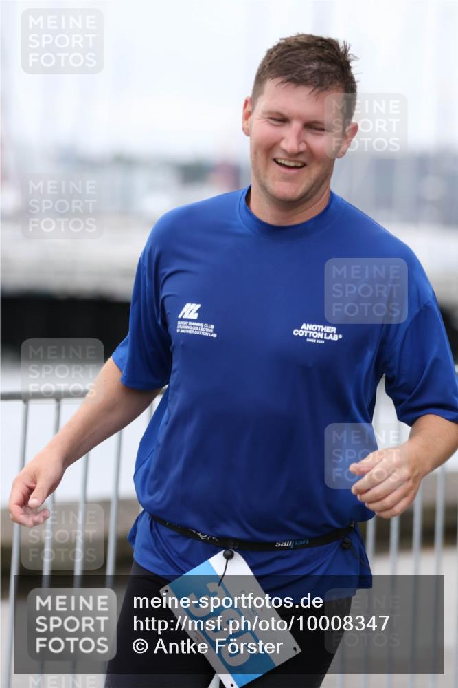 16.08.2026 - KN Förde Triathlon 2026 Antke Förster http://msf.ph/oto/10008347 16.08.2026 12:18:10 Laufen 2023, 202, 9202, 14, 385 meine-sportfotos.de