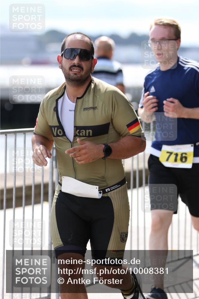 16.08.2026 - KN Förde Triathlon 2026 Antke Förster http://msf.ph/oto/10008381 16.08.2026 14:05:46 Laufen 716 meine-sportfotos.de