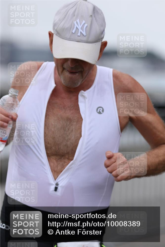 16.08.2026 - KN Förde Triathlon 2026 Antke Förster http://msf.ph/oto/10008389 16.08.2026 12:18:56 Laufen  meine-sportfotos.de