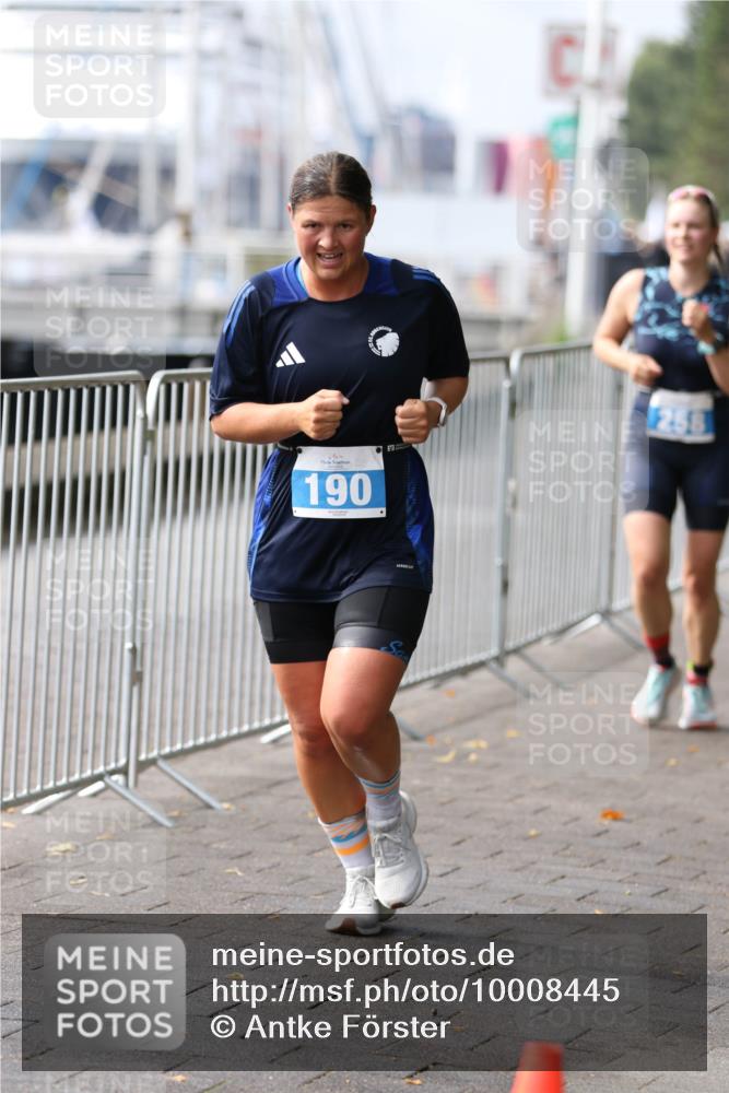 16.08.2026 - KN Förde Triathlon 2026 Antke Förster http://msf.ph/oto/10008445 16.08.2026 10:38:01 Laufen 190, 258 meine-sportfotos.de