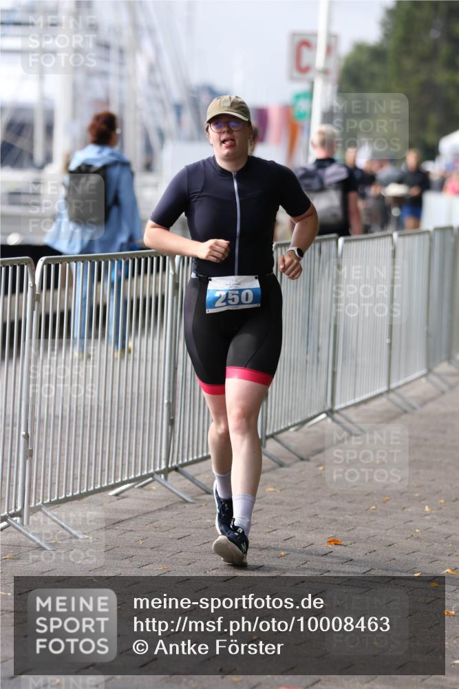 16.08.2026 - KN Förde Triathlon 2026 Antke Förster http://msf.ph/oto/10008463 16.08.2026 10:38:55 Laufen 250 meine-sportfotos.de