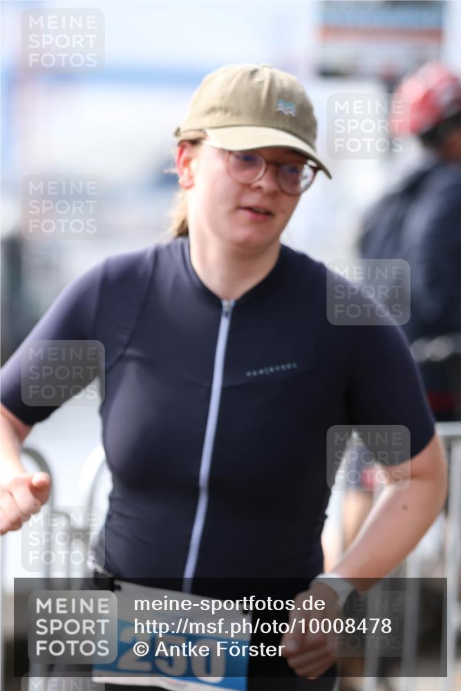 16.08.2026 - KN Förde Triathlon 2026 Antke Förster http://msf.ph/oto/10008478 16.08.2026 10:38:59 Laufen 250 meine-sportfotos.de